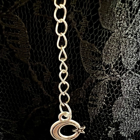 NWT Alien Bearing Peace Sign in a UFO Necklace on Black Leather Cord - Picture 6 of 7